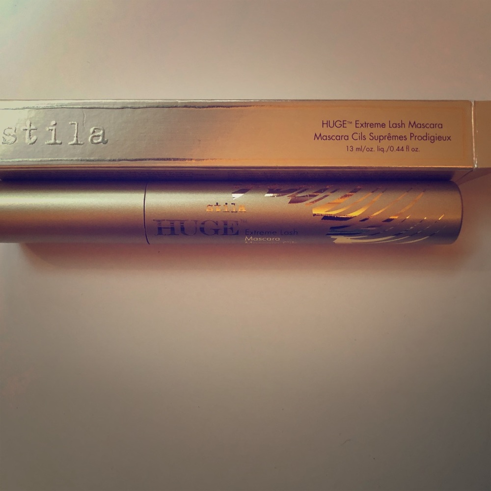 Stila HUGE extreme lash mascara